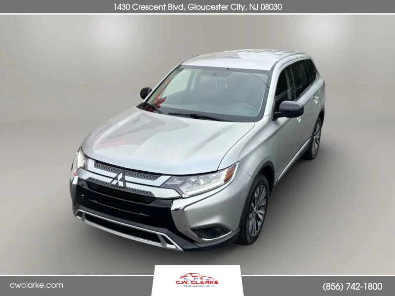 2020 Mitsubishi Outlander - Image 2 of 12