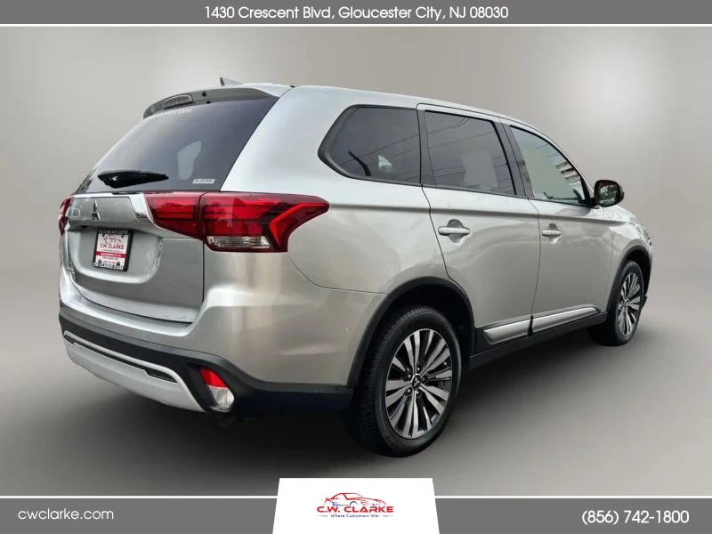 2020 Mitsubishi Outlander - Image 6 of 12