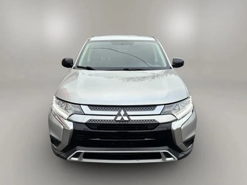 2020 Mitsubishi Outlander - Image 3 of 12