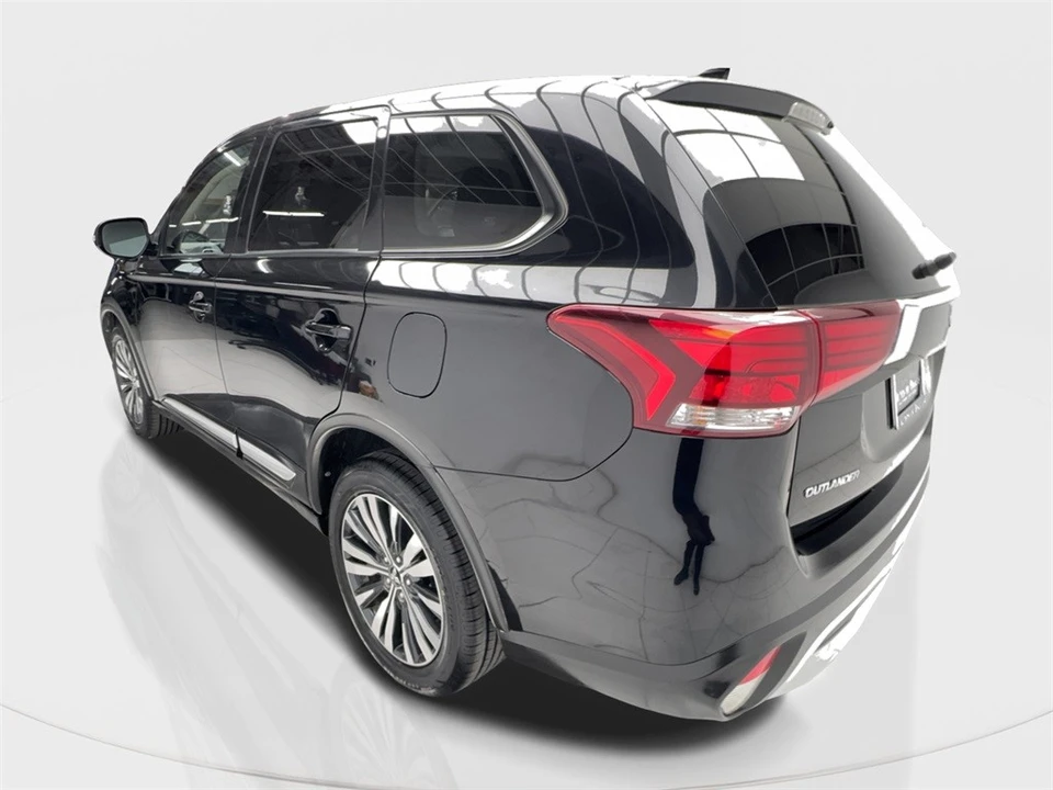2020 Mitsubishi Outlander - Image 10 of 12