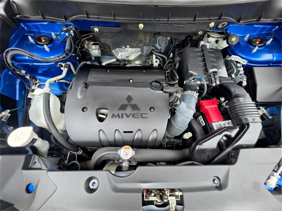 2020 Mitsubishi Outlander - Image 17 of 19