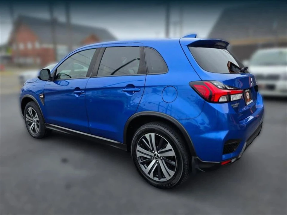 2020 Mitsubishi Outlander - Image 3 of 19