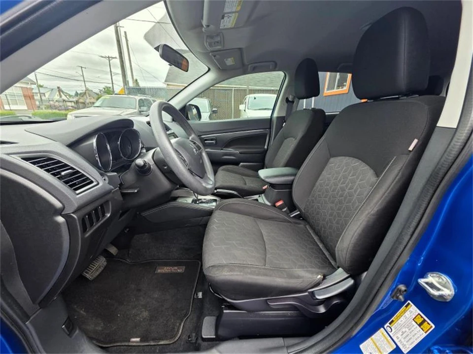 2020 Mitsubishi Outlander - Image 9 of 19