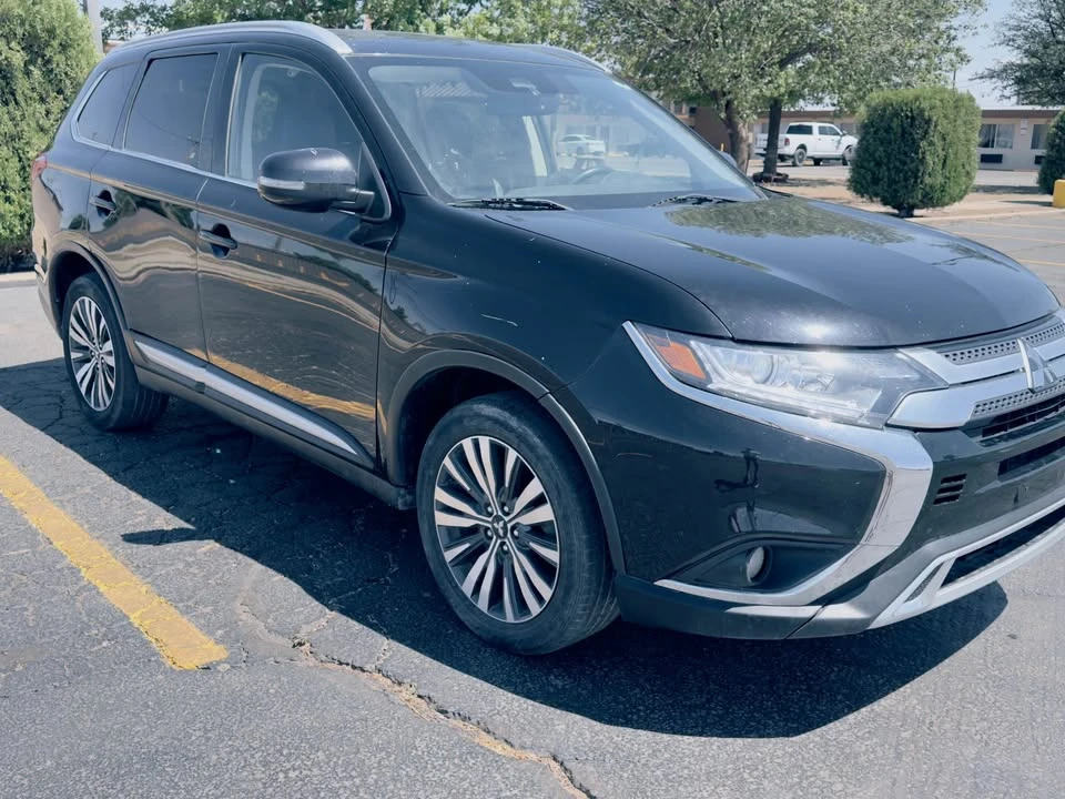 2020 Mitsubishi Outlander - Image 3 of 7