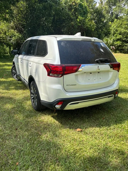 2020 Mitsubishi Outlander - Image 4 of 7