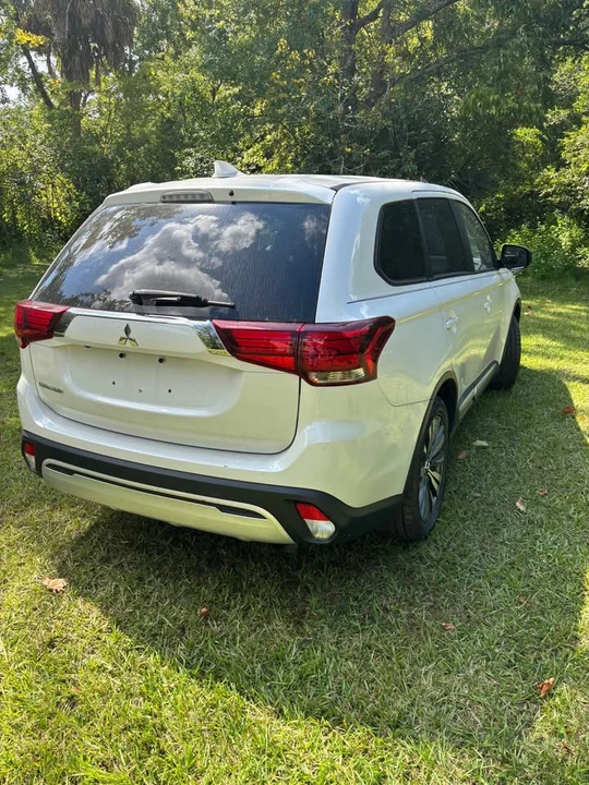 2020 Mitsubishi Outlander - Image 3 of 7