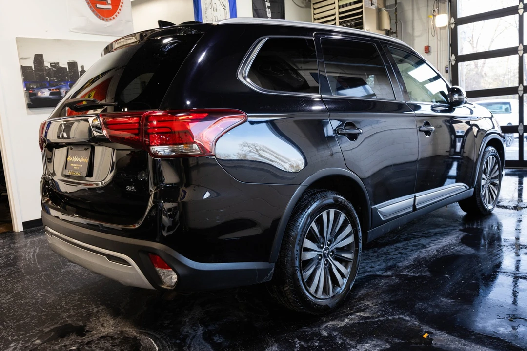 2020 Mitsubishi Outlander - Image 11 of 21