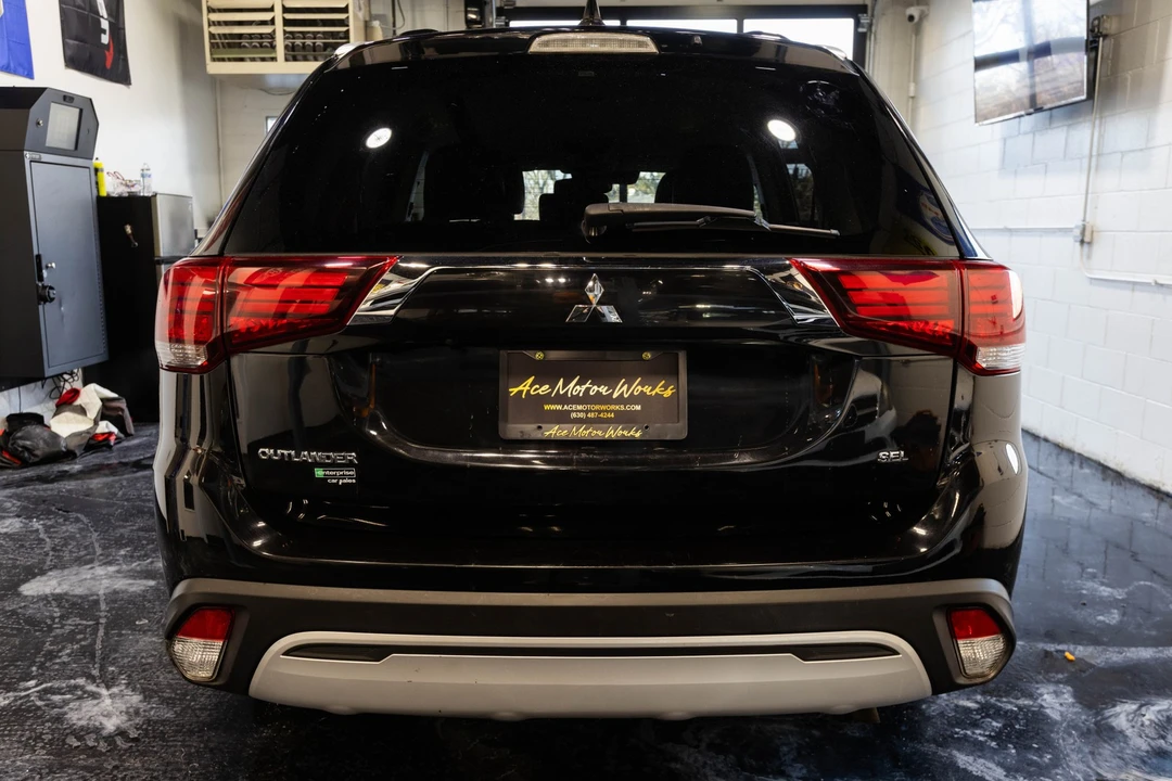 2020 Mitsubishi Outlander - Image 10 of 21