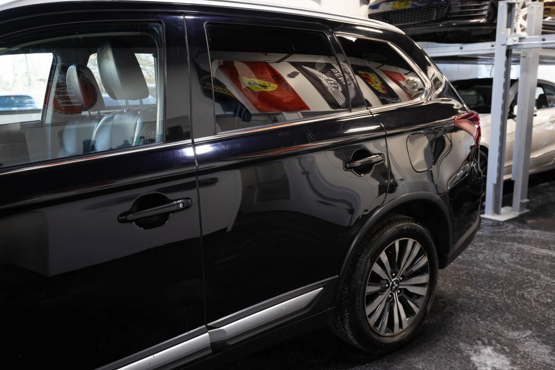 2020 Mitsubishi Outlander - Image 6 of 21