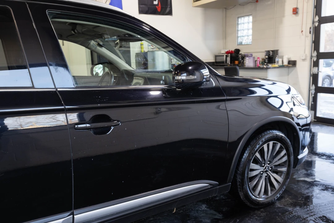 2020 Mitsubishi Outlander - Image 14 of 21