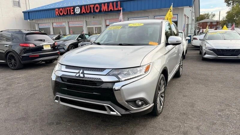 2020 Mitsubishi Outlander - Image 4 of 12