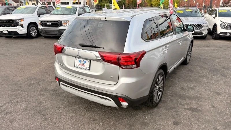 2020 Mitsubishi Outlander - Image 7 of 12