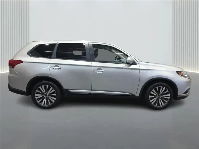 2020 Mitsubishi Outlander - Image 6 of 12