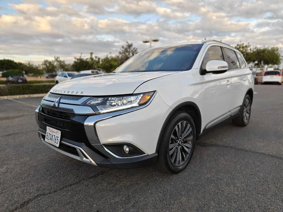 2020 Mitsubishi Outlander - Image 3 of 19