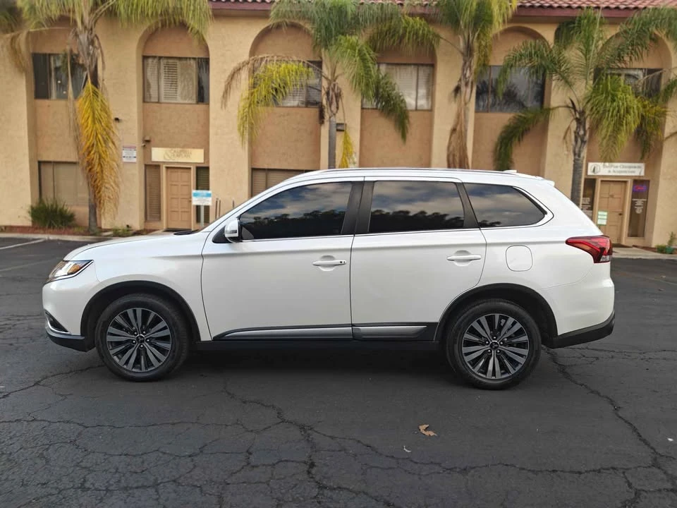 2020 Mitsubishi Outlander - Image 4 of 19
