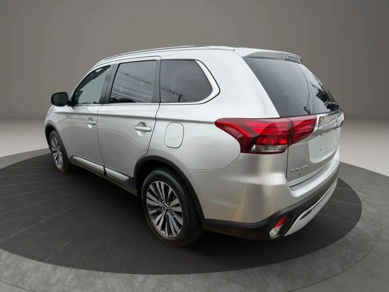 2020 Mitsubishi Outlander - Image 7 of 12