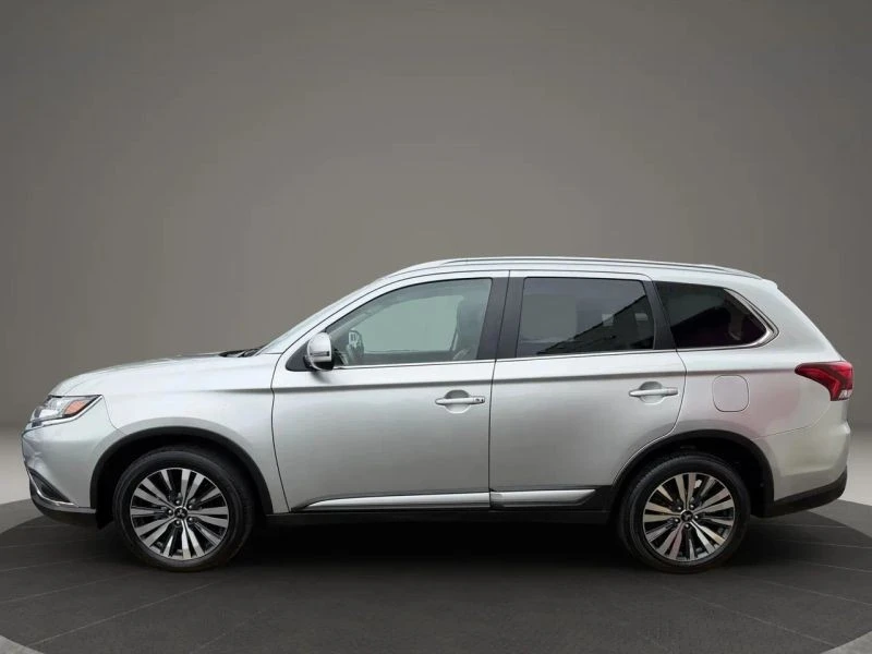 2020 Mitsubishi Outlander - Image 8 of 12