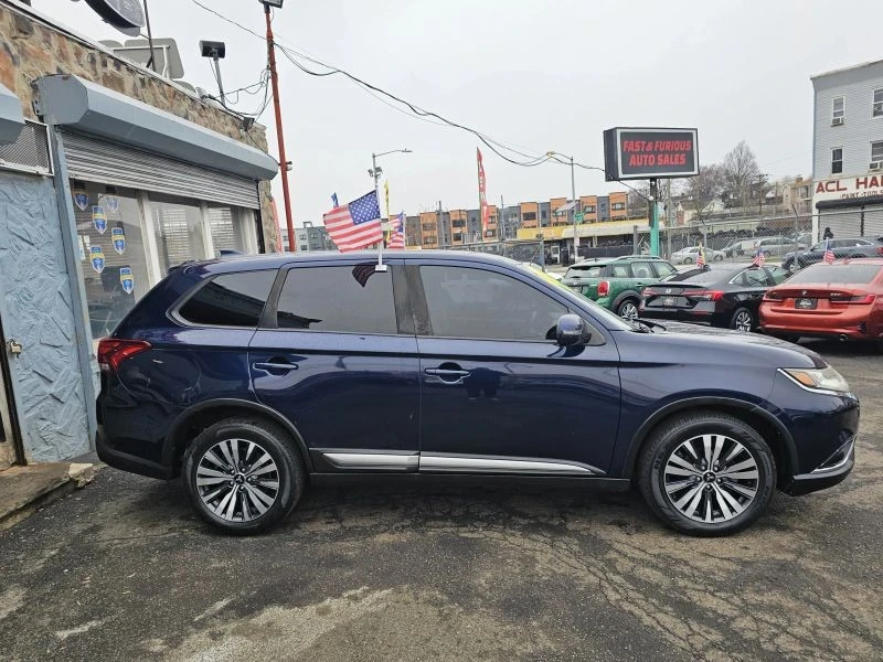 2020 Mitsubishi Outlander - Image 4 of 12