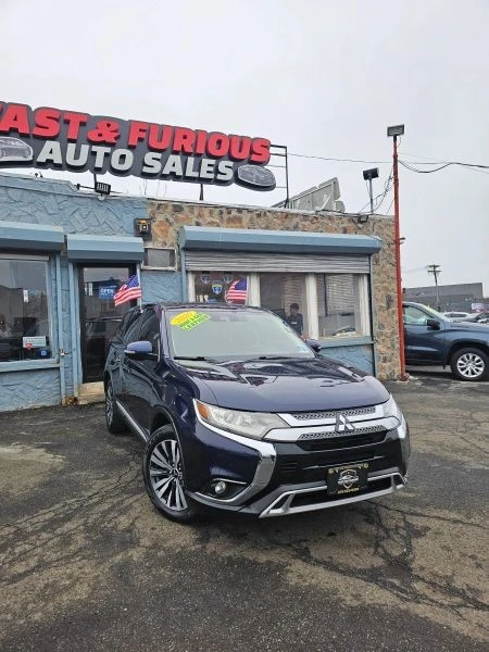 2020 Mitsubishi Outlander - Image 2 of 12