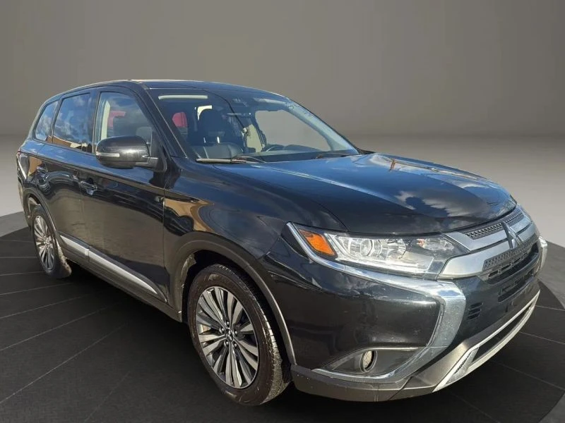 2020 Mitsubishi Outlander - Image 3 of 12