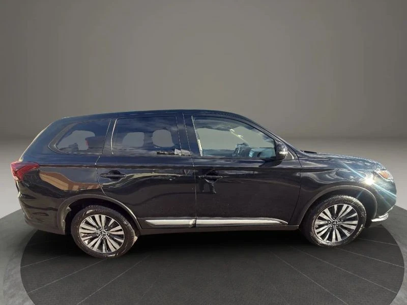 2020 Mitsubishi Outlander - Image 4 of 12