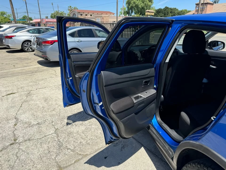 2020 Mitsubishi Outlander - Image 11 of 18