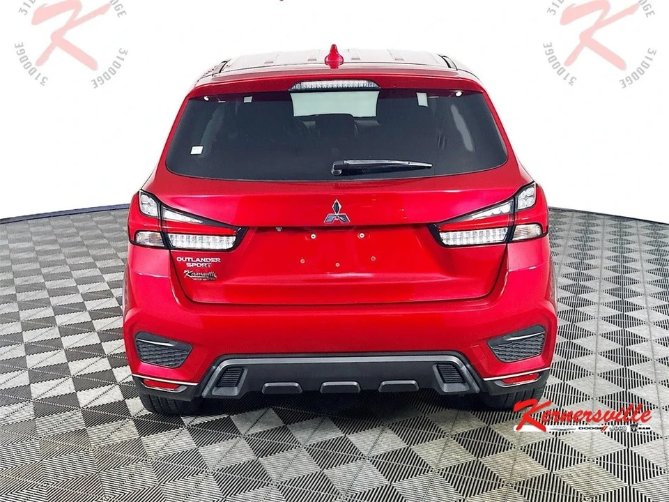 2020 Mitsubishi Outlander - Image 6 of 21