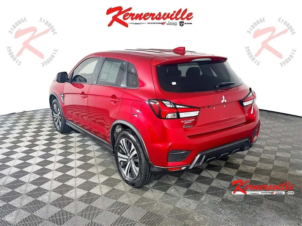 2020 Mitsubishi Outlander - Image 5 of 21