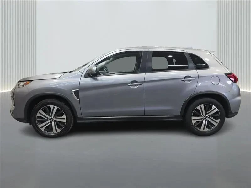2020 Mitsubishi Outlander - Image 2 of 12