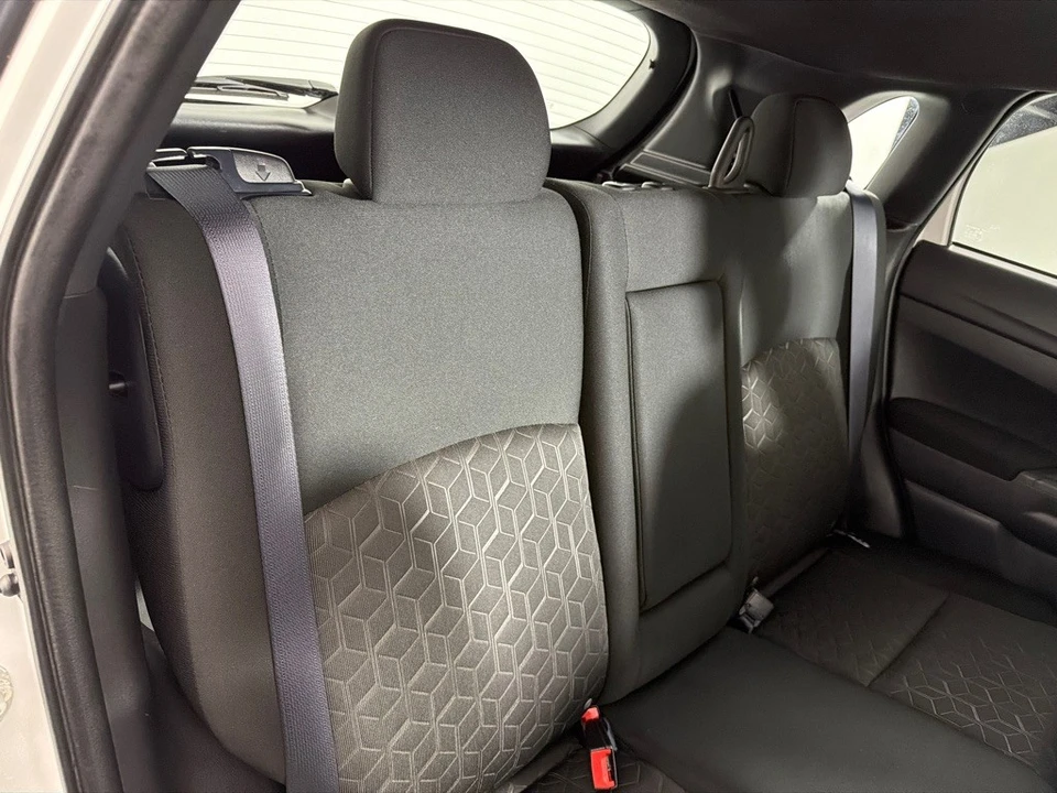 2020 Mitsubishi Outlander - Image 21 of 21