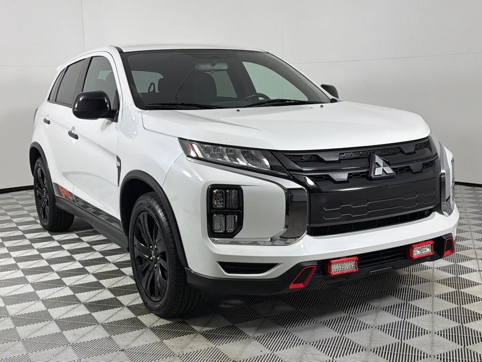 2020 Mitsubishi Outlander - Image 3 of 21