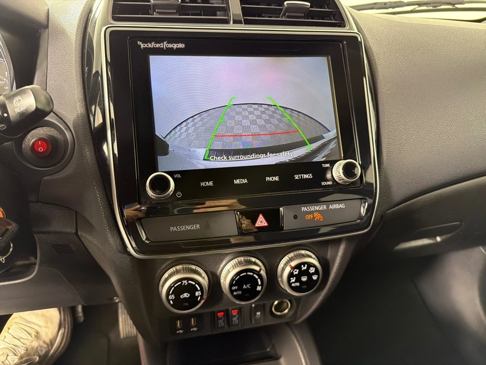 2020 Mitsubishi Outlander - Image 15 of 21