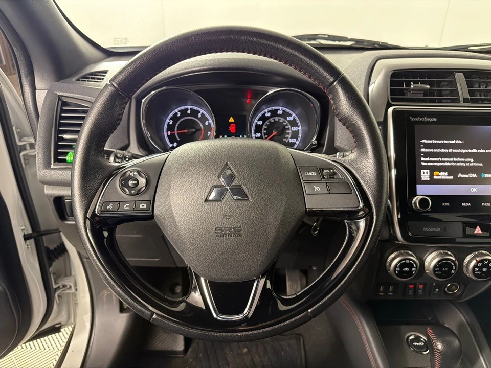 2020 Mitsubishi Outlander - Image 13 of 21