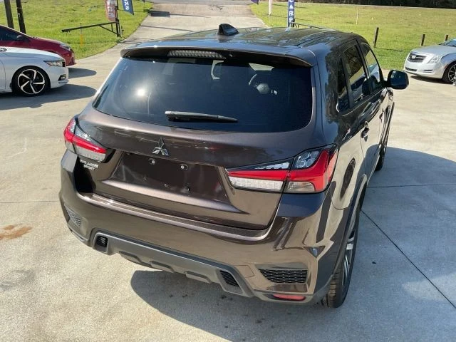 2020 Mitsubishi Outlander - Image 9 of 21