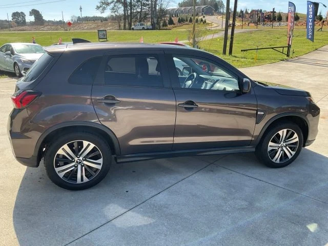 2020 Mitsubishi Outlander - Image 12 of 21