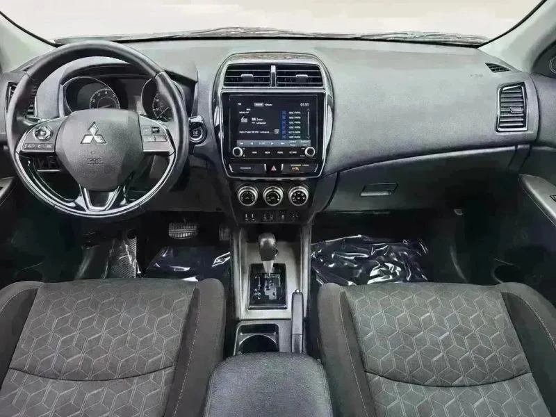 2020 Mitsubishi Outlander - Image 10 of 12