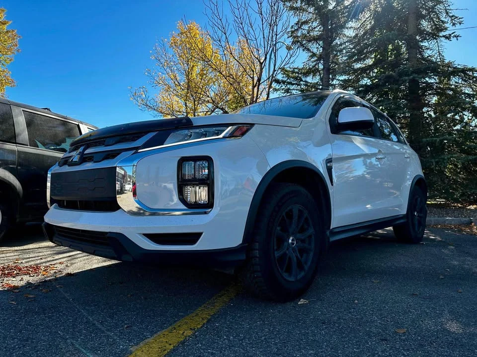 2020 Mitsubishi RVR - Image 2 of 17