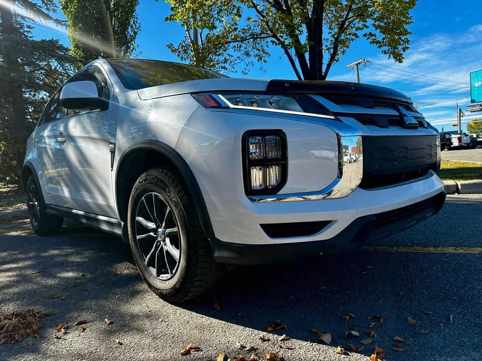 2020 Mitsubishi RVR - Image 9 of 17