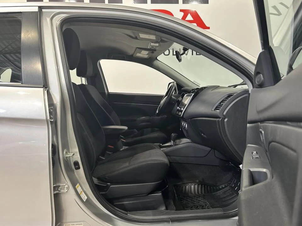 2020 Mitsubishi RVR - Image 4 of 19