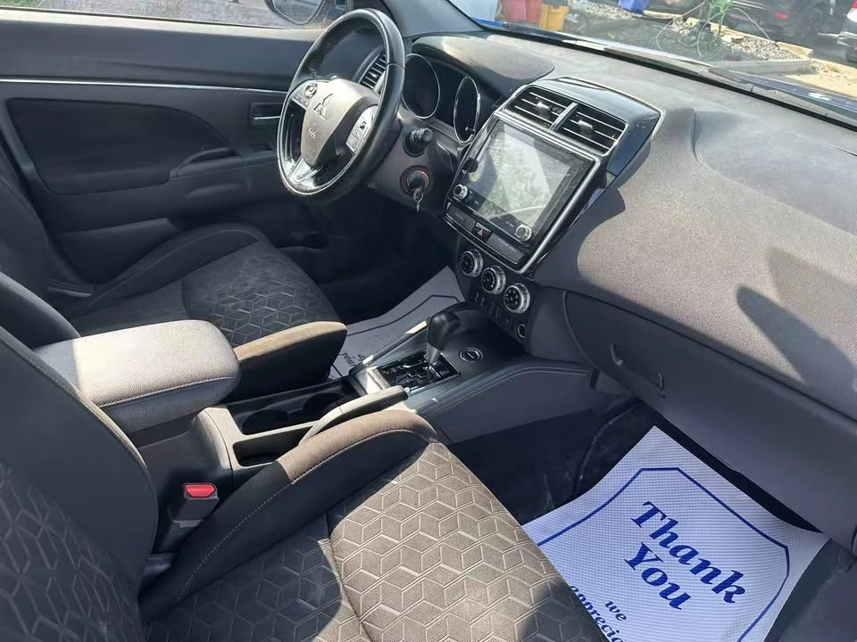 2020 Mitsubishi RVR - Image 9 of 16