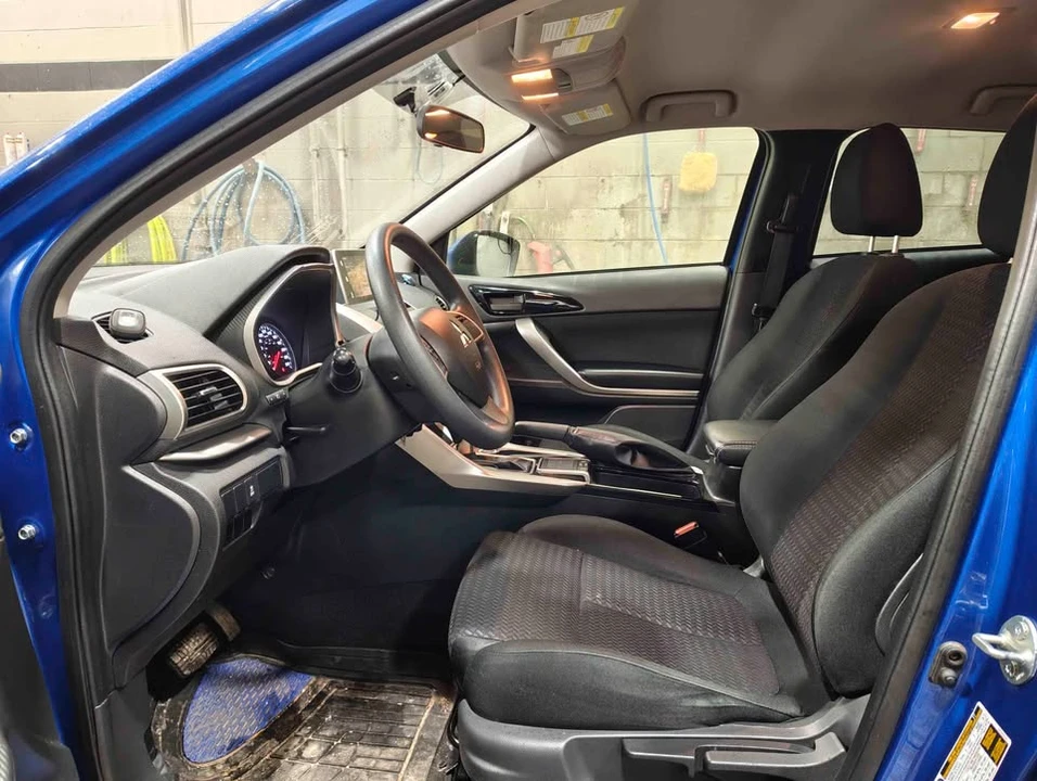 2020 Mitsubishi Eclipse Cross - Image 5 of 6