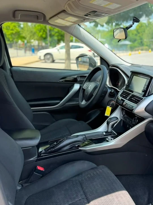 2020 Mitsubishi Eclipse Cross - Image 9 of 12