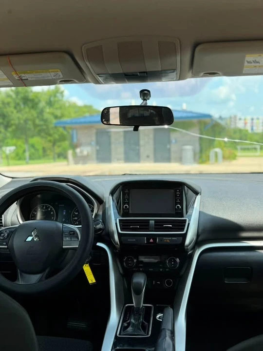 2020 Mitsubishi Eclipse Cross - Image 7 of 12