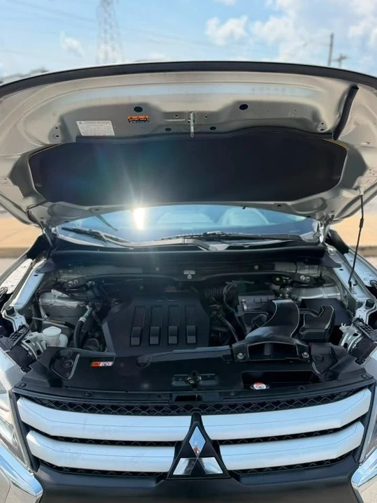 2020 Mitsubishi Eclipse Cross - Image 11 of 12