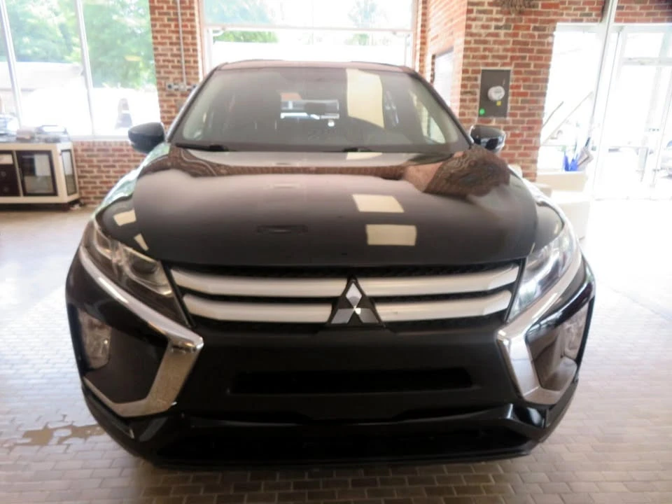 2020 Mitsubishi Eclipse Cross - Image 2 of 20