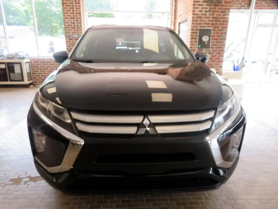 2020 Mitsubishi Eclipse Cross - Image 2 of 20