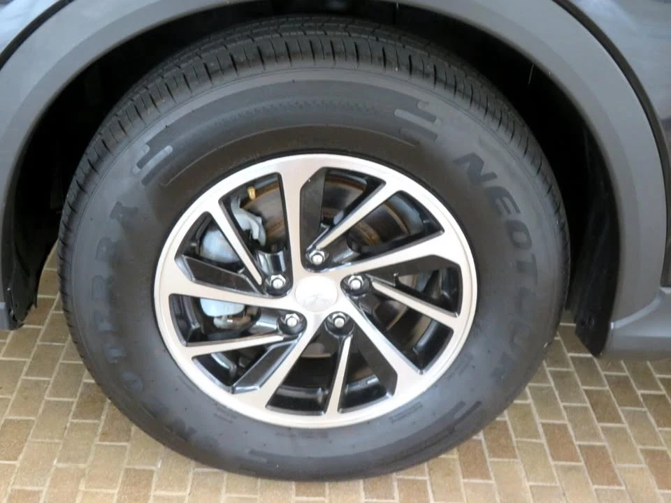2020 Mitsubishi Eclipse Cross - Image 7 of 20