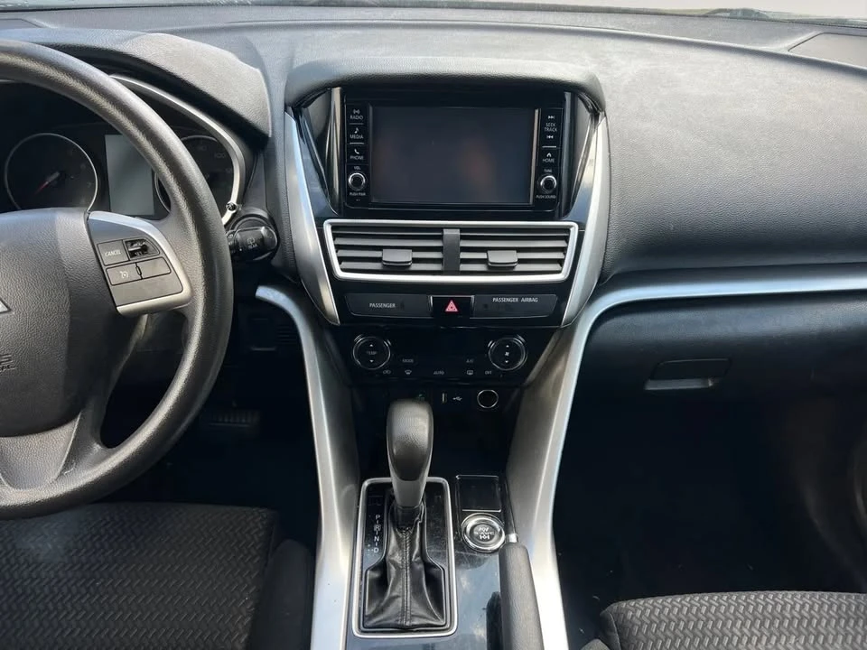 2020 Mitsubishi Eclipse Cross - Image 11 of 20