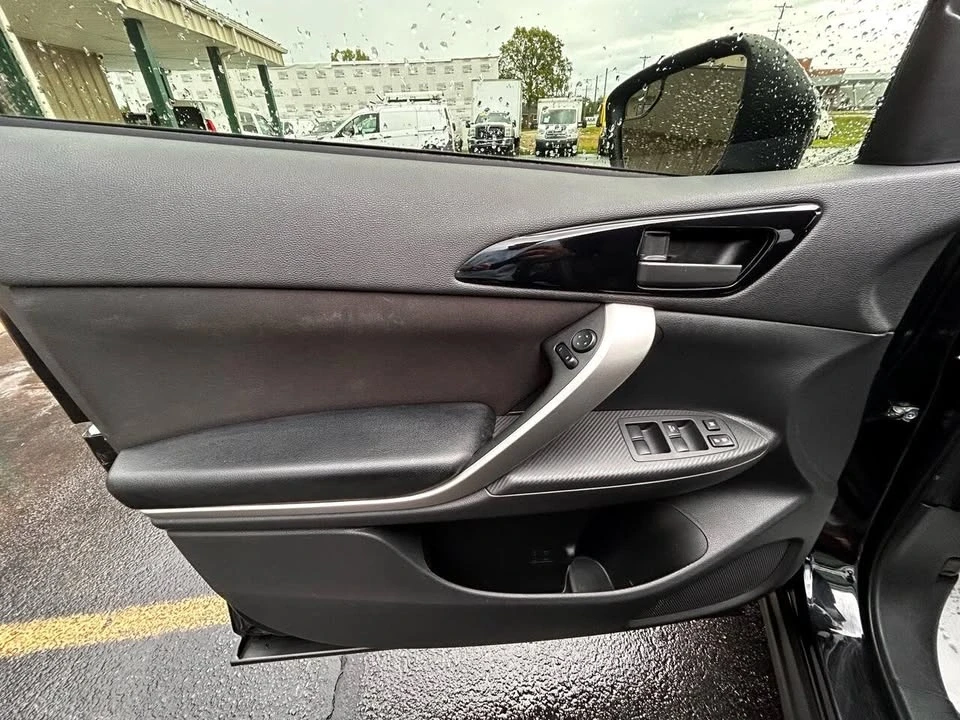 2020 Mitsubishi Eclipse Cross - Image 16 of 19