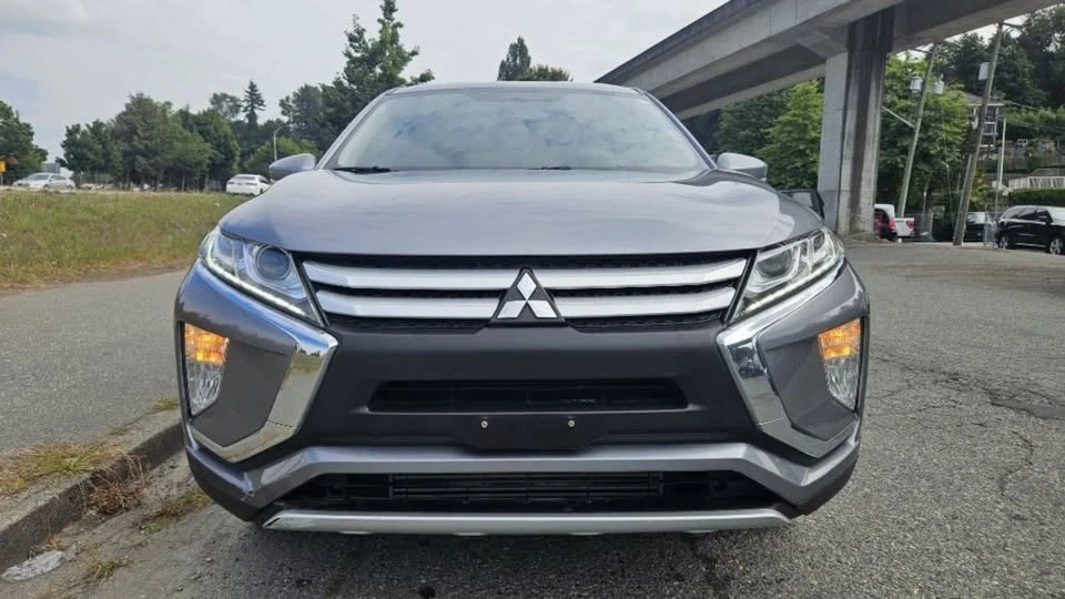 2020 Mitsubishi Eclipse Cross - Image 2 of 15
